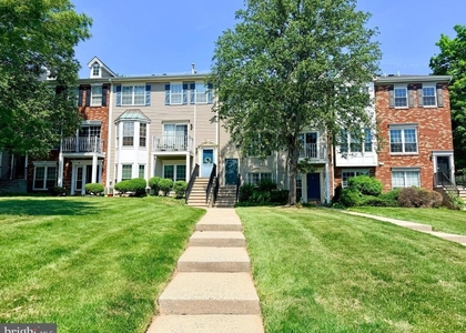 196 Sapphire La - Photo 1