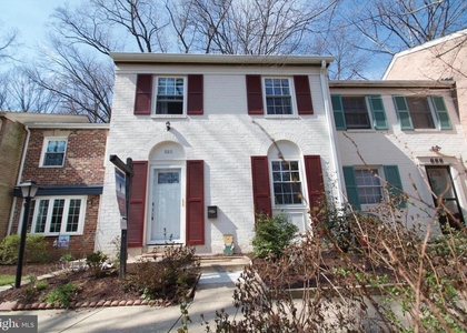 886 Azalea Drive - Photo 1