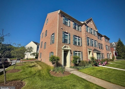 9407 Aston Village - Photo 1