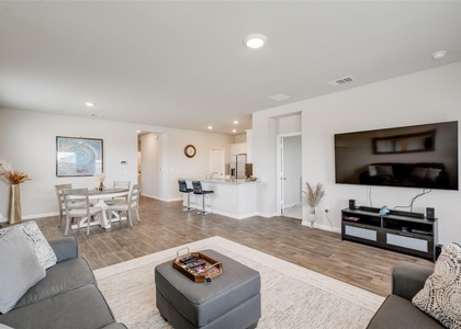 102 Rainmaker Cv - Photo 1
