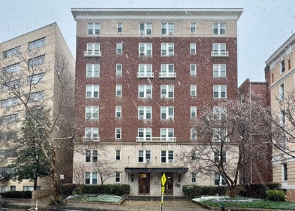 1954 Columbia Road Nw - Photo 1