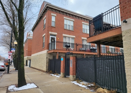 2403 W Flournoy Street - Photo 1