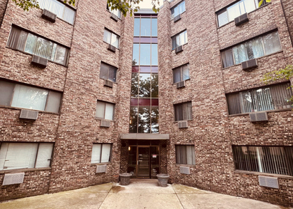 5306 N Cumberland Avenue - Photo 1