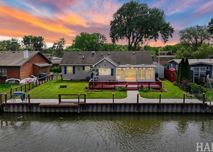 707 Kingston Boulevard - Photo 1