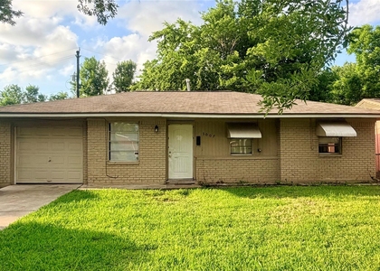 3007 Akard Street - Photo 1