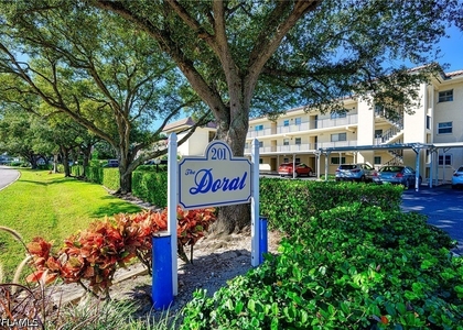201 Quail Forest Boulevard - Photo 1