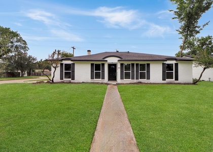 6014 Willowbend Boulevard - Photo 1