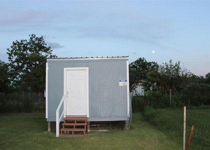 717 7th Street - Photo 1