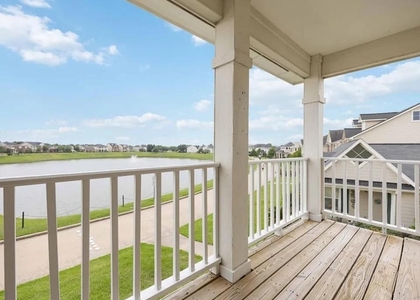 20827 Settlers Lake Circle N - Photo 1
