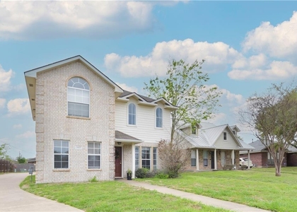 2427 Pintail Loop - Photo 1