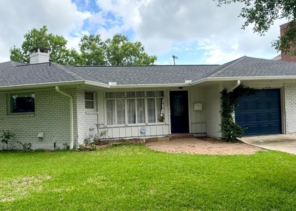 3310 N Braeswood Boulevard - Photo 1