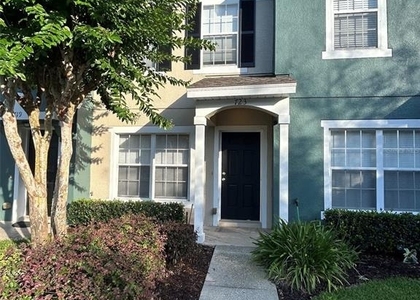 723 Shropshire Loop - Photo 1