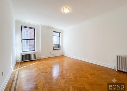 200 Riverside Drive - Photo 1