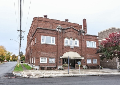 400 Main Street - Photo 1