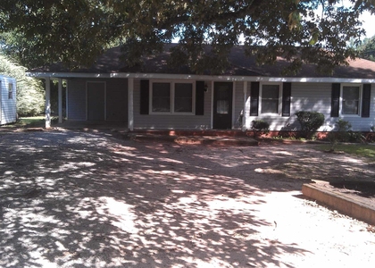 565 Womack Road - Photo 1