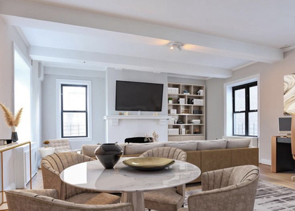 139 West 55th Street - Photo 1
