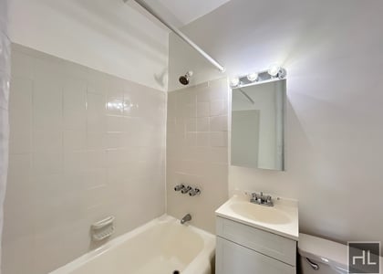 Second Avenue - Photo 1
