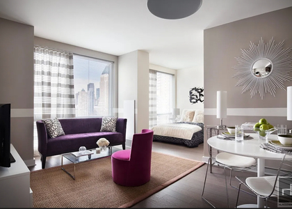West 42nd Street - Photo 1