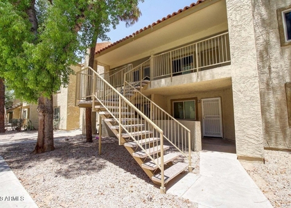 2220 W Dora Street - Photo 1