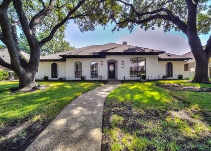 6650 Lovington Drive - Photo 1