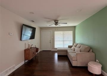 9605 Kittyhawk Lane - Photo 1