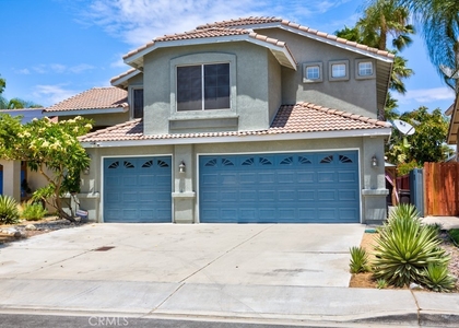 14794 Goldenrain - Photo 1