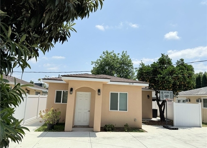 4831 Fiesta Ave Unit B - Photo 1