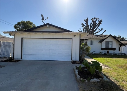 13233 East End Ave - Photo 1