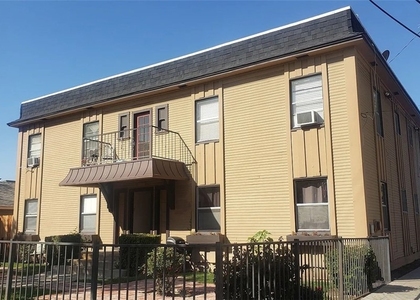521 Pomona - Photo 1