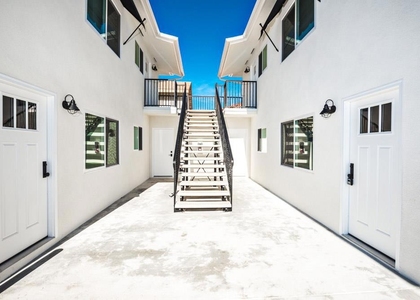 555 N Olive Street - Photo 1