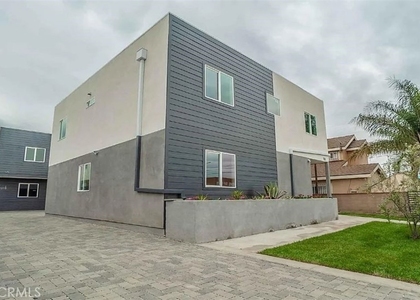 127 W Imperial - Photo 1