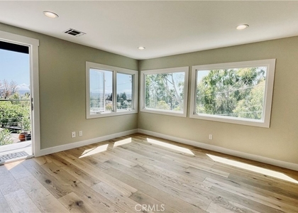 2183 Argyle Avenue - Photo 1