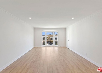 1250 Crescent Heights - Photo 1