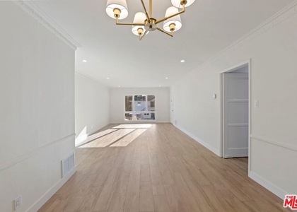 1252 Crescent Heights - Photo 1