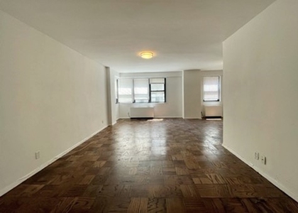 East 88th Street - Photo 1