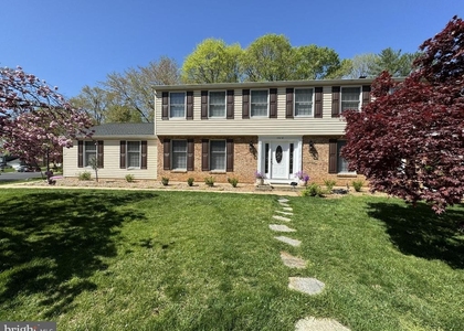 15418 Skyline Drive - Photo 1