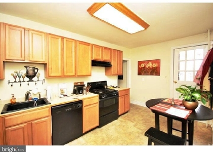 4124 Manayunk Avenue - Photo 1