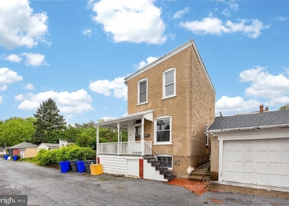 24 E 5th Street - Photo 1