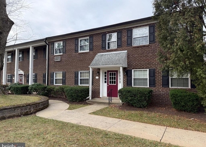 4701 Pennell - Photo 1