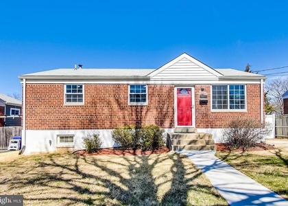 4617 Creek Shore Drive - Photo 1