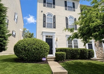 1743 Theale Way - Photo 1