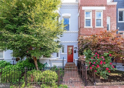 1417 G Street Ne - Photo 1