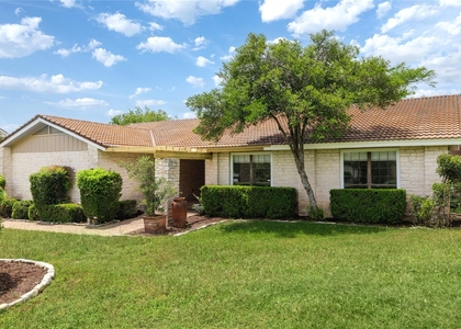 611 Lido St - Photo 1