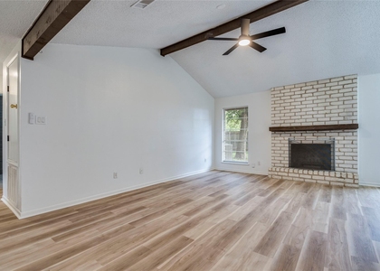1306 Glenda Dr - Photo 1