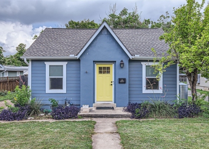 5314 Aurora Dr - Photo 1