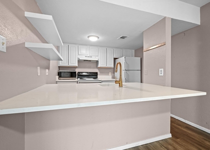 2124 Burton Dr - Photo 1