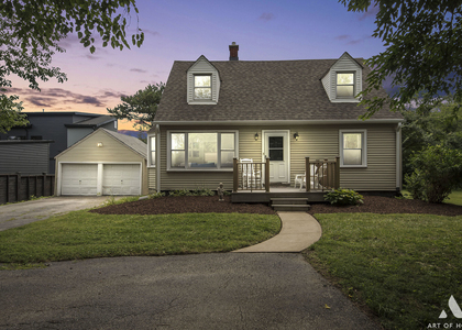 923 W Plainfield Road - Photo 1