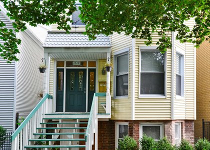 1512 W School Street - Photo 1
