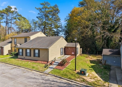 129 Sandalwood Cir - Photo 1