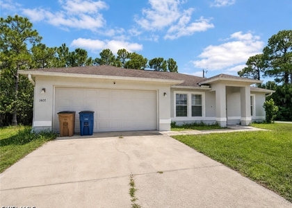 1407 W 10th Street - Photo 1